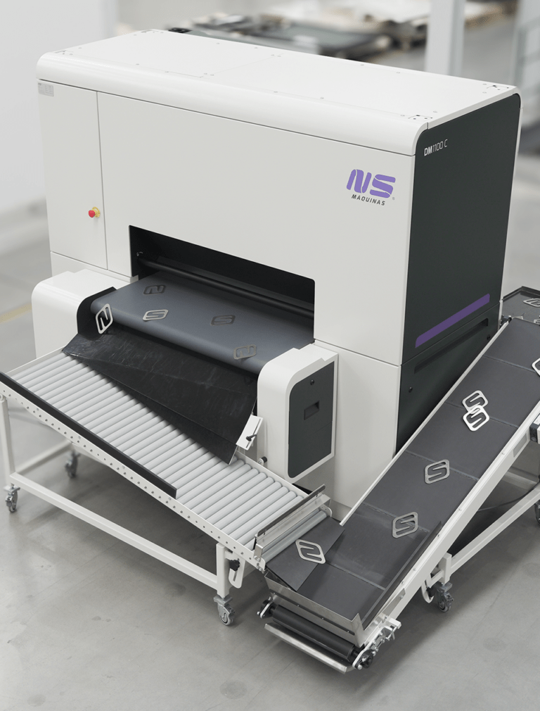 Kantenverrundungsmaschine von PERMATEC GmbH mit Teile Rückführsystem