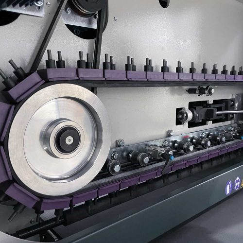 Schleifmedium zum Schlacke entfernen auf einer Entgratmaschine.
